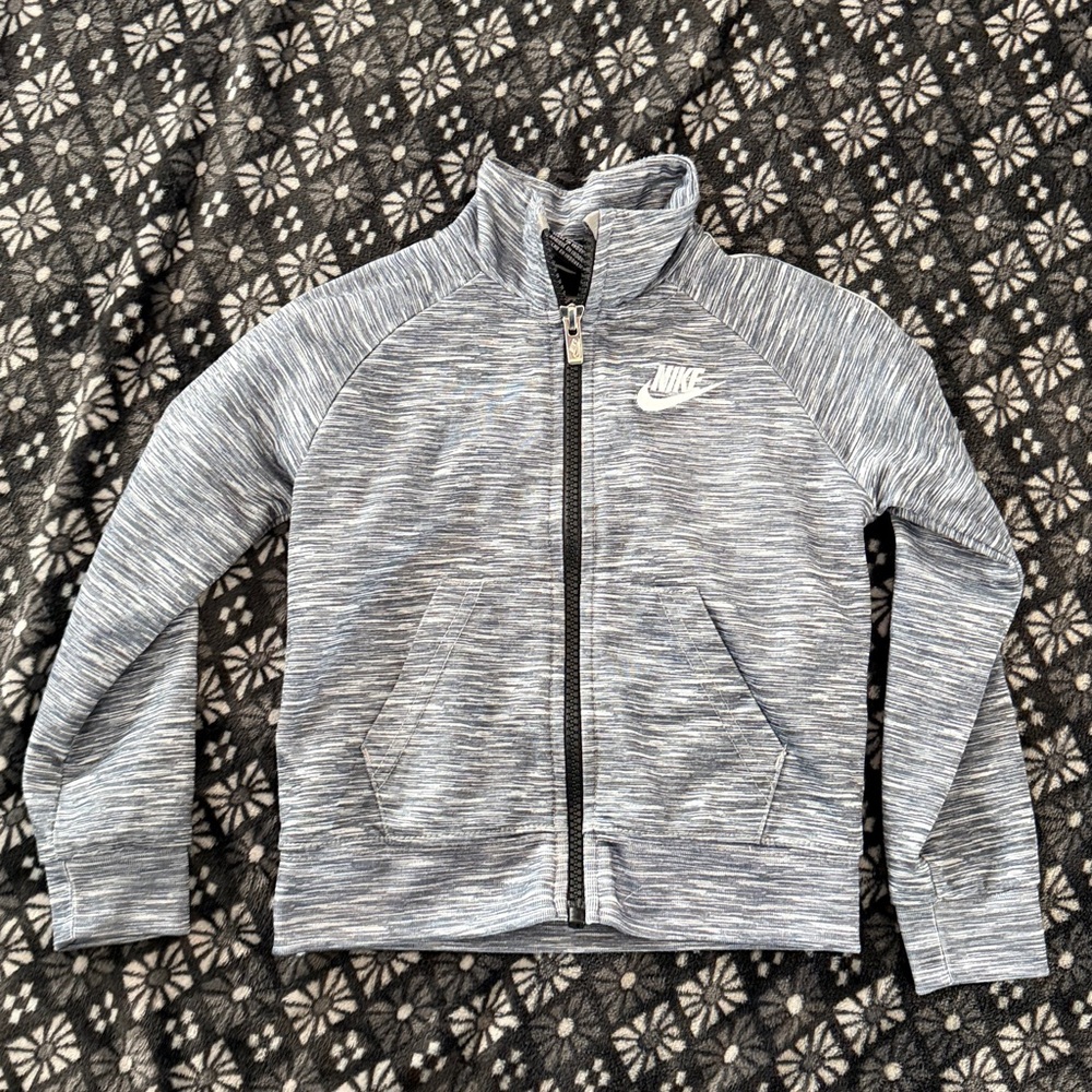 Boys Nike training jacket - Picture 2 of 5
